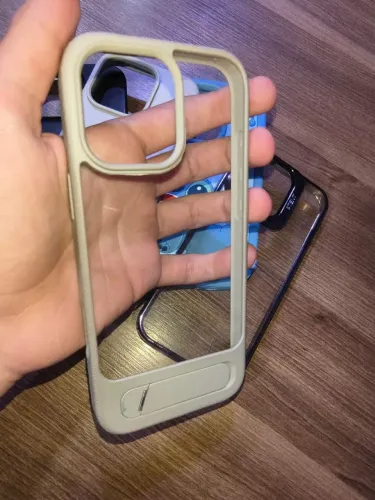 Capinhas iPhone, transparentes, com apoio para o celular! Para vender rápido!