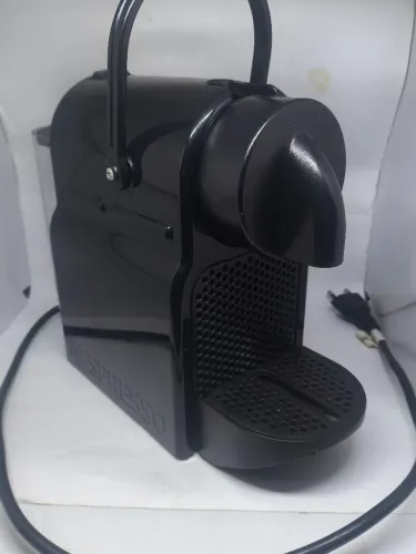 Cafeteira Nespresso Inissia D40