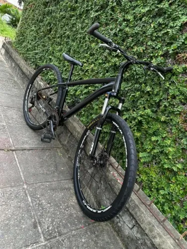 Bicicleta Aro 29 revisada montada peça por peça.