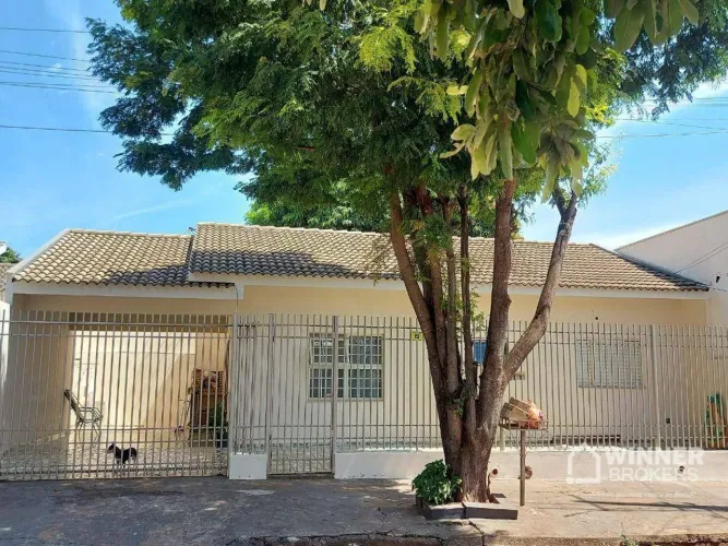 Casa com 2 dormitórios à venda, 90 m² por R$ 290.000,00 - Centro - Nova Esperança/PR