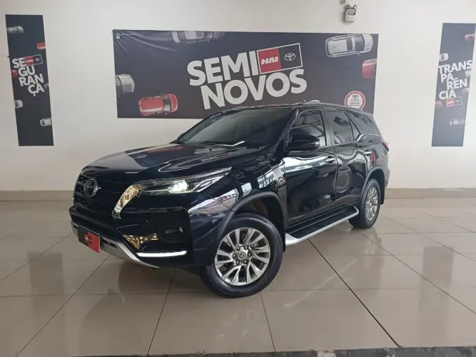Toyota Hilux SW4 SRX 4X4 2.8 TDI 16V Dies. Aut. 2024