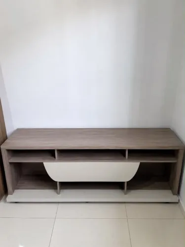 Rack para TV em ótimo estado - 1,63m