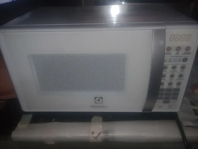 Micro ondas Eletrolux 20 litros