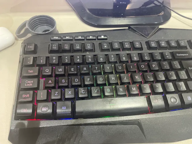 Teclado rgb semi mecânico t-dagger novo