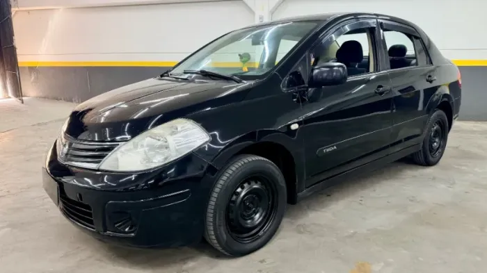 Nissan Tiida Sedan 1.8 16V Flex Fuel 4P 2011