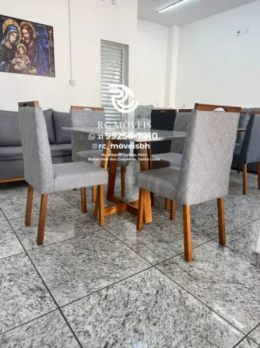 Mesa de jantar 1,20x0,80 Tampo Vidro + 4 Cadeiras Madeira maciça - Confira!