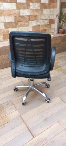 cadeira de escriorio com regulagem de altura otima para home-office