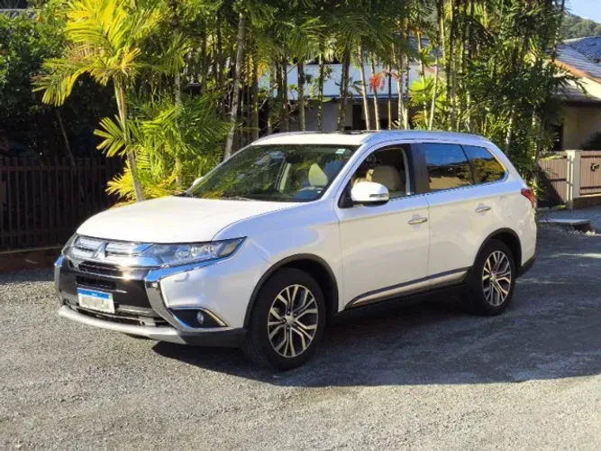 Mitsubishi Outlander 2.2 165cv Diesel Aut. 2017