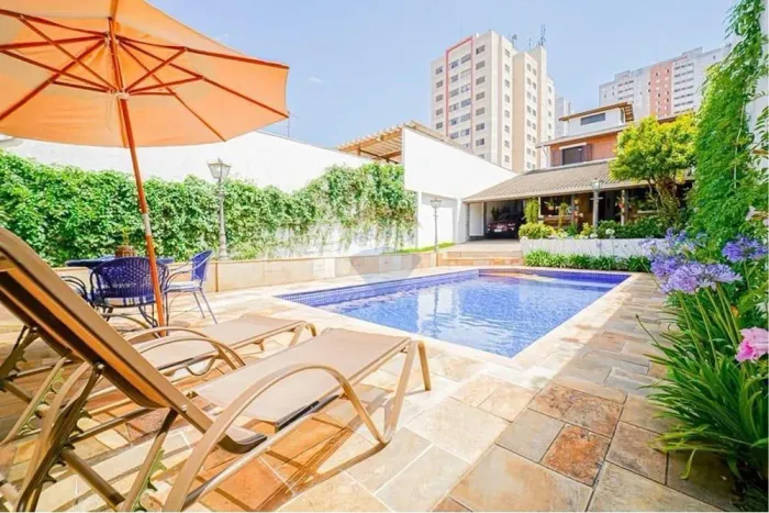 Sobrado a Venda com piscina na Vila Rosália