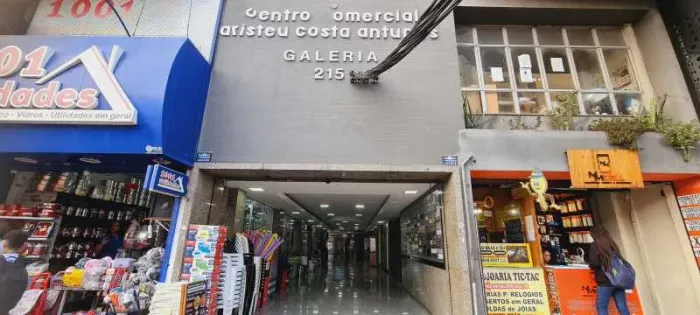 Centro - Rua Feliciano Sodré, 215 Sala 902 - R$700,00