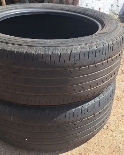 2 Pneus par Goodyear 225/55/17 usado bom
