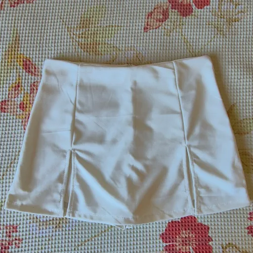 Short Saia Off-white tamanho XG