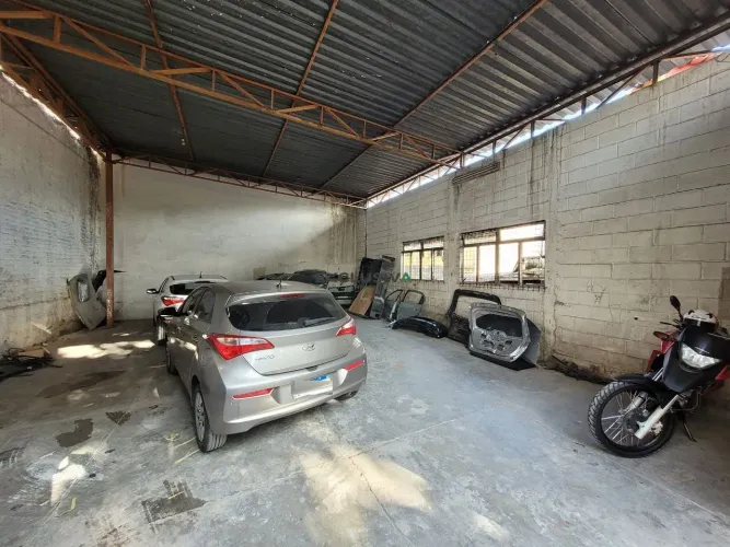 LOTE COM GALPÃO, LOJAS E SALAS NO JARDIM VERA CRUZ EM CONTAGEM - OPORTUNIDADE PARA INVESTI