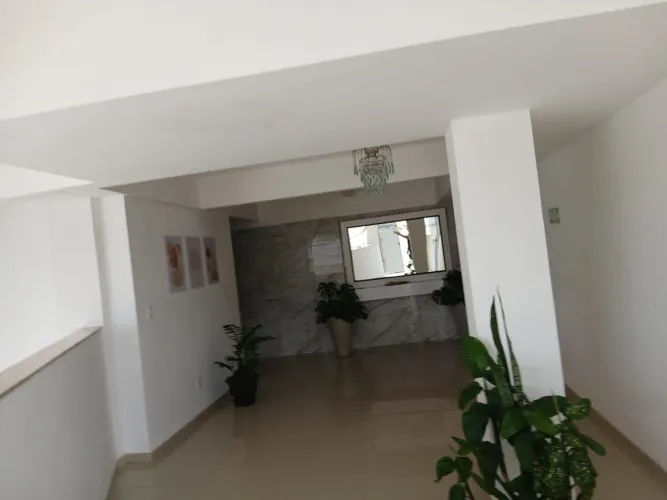 Aluga-se apartamento terreo no Candeias!