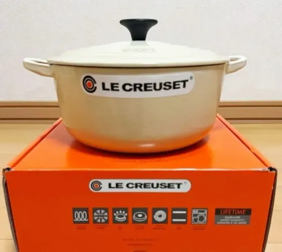 Rara!!! Panela Redonda Amêndoa Le Creuset