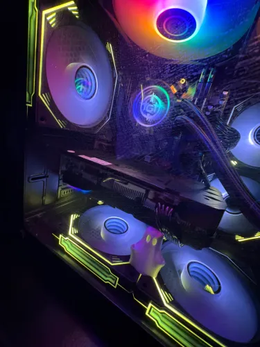 *RX 580 8GB GDDR5 256BIT AMD*