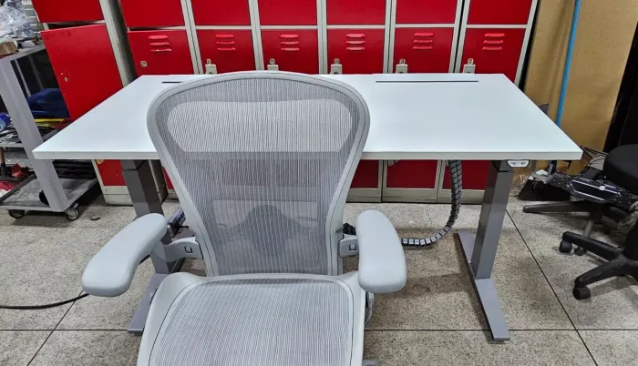 Cadeiras Herman Miller New Aeron Mineral completas (preço unitário) Grande quantidade disp