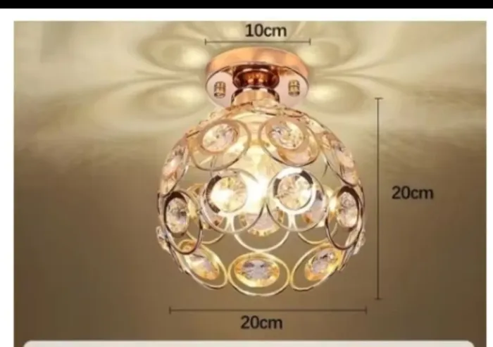 Vendo luminária dourada de teto arredondado candelabro de cristal, cada uma