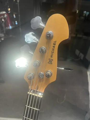 Contrabaixo Jb Michael Bmj500  Cream - 5 Cordas Passivo