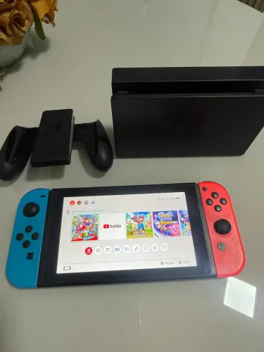 Nintendo Switch Completo + Dock + Joy-Cons Originais