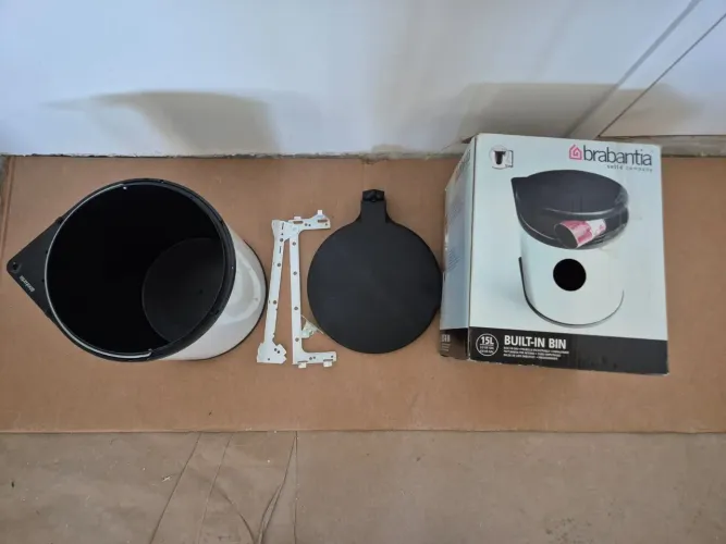 Lixeira de Cozinha Automática Embutir 15L branca usada