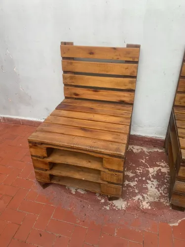 Sofá e poltrona de pallet