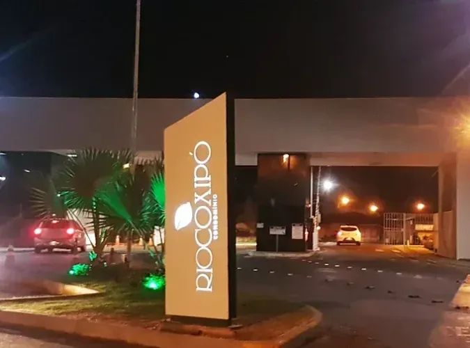 Condom.Rio Coxipo-Casa de Esquina/Arborizada-89m²-3 Quartos Sd 1 Suíte-Jd.Imperial-Cuiabá-