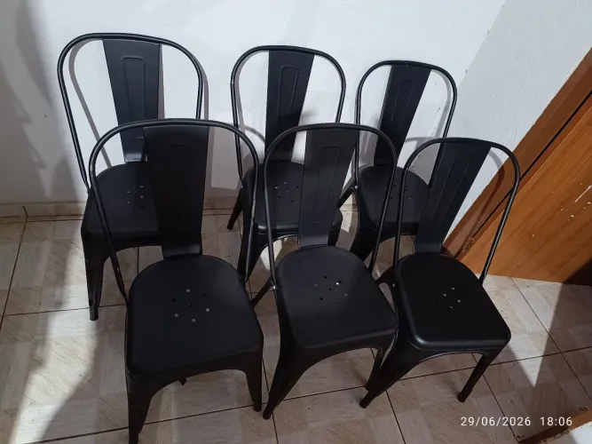 Conjunto com 6 cadeiras de jantar estilo industrial Tolix - Preto Fosco