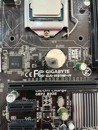 Kit i5 4450 + 8 GB Corsair venegance + h81m-h + cooler box