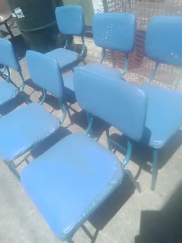 Vendo 7 cadeiras de ferro