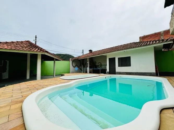 Casa à venda no Guaiúba no Guarujá, SP | QVista Inteligência Imobiliária Guarujá