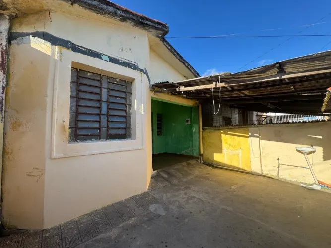 Vendo casa em Jaguaribe 3 qts 240 mil