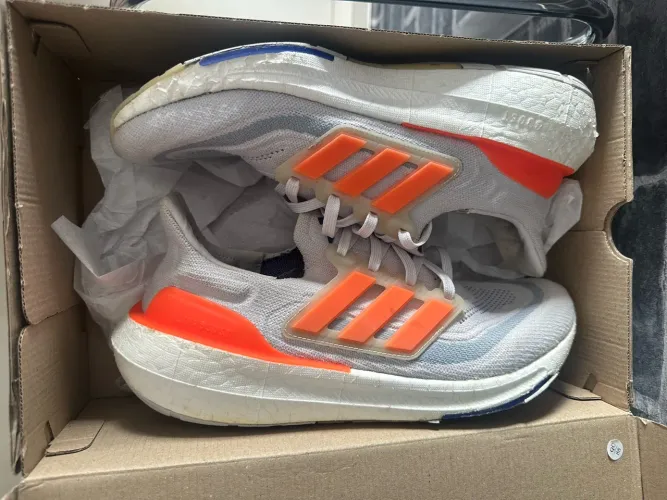 Adidas Ultraboost 23