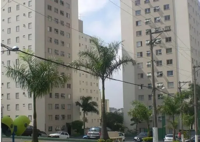Apartamento mobiliado com planejados cozinha e quarto