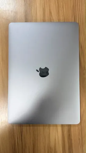 MacBook Pro M2