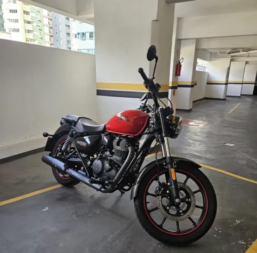 Moto Royal Enfield 350 Novinha
