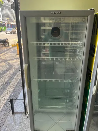 Geladeira Expositora Venax V300