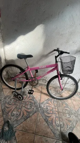 Bicicleta Aro 24 Gilmex Rosa + Cestinha e Rodinhas