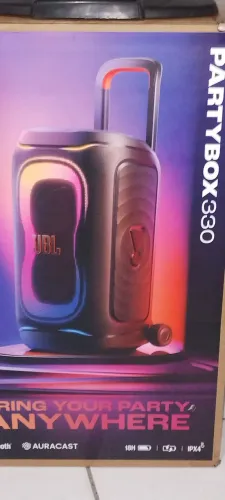 Vendo JBL partybox 330 lançamento lacrada zero apenas 2.999 reais ZAP *90 chama...