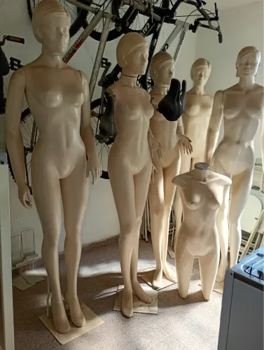 Manequins