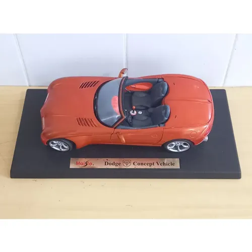 Dodge Concept. Carro em modelismo com escala: 1:18. Marca: Maisto.