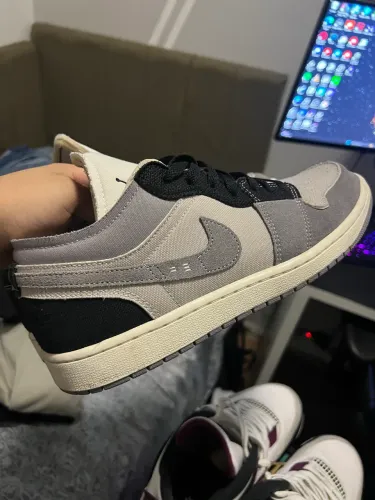 Jordan 1 Low