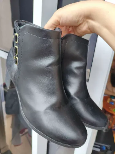 Bota Modare perfeito estado