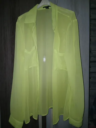 Blusa social forever 21 28 reais