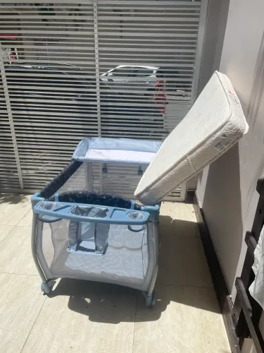 Berço tipo camping burigotto aconchego com colchão usado completo em ótimo estado