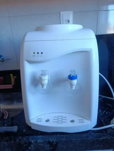 Bebedouro De Água Gelando Tudo Ok