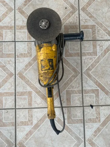 Esmerilhadeira Industrial DeWalt 7"/9" - Alta Potência