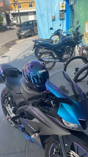R15 único dono com acessórios esportivos