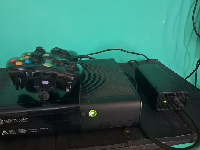 Xbox 360 super slim desbloqueado