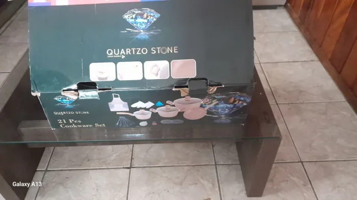 Vendo panelas novas na caixa